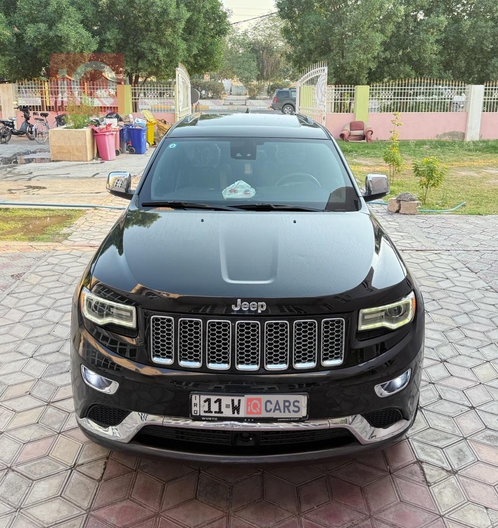 جیپ گراند شیرۆکی